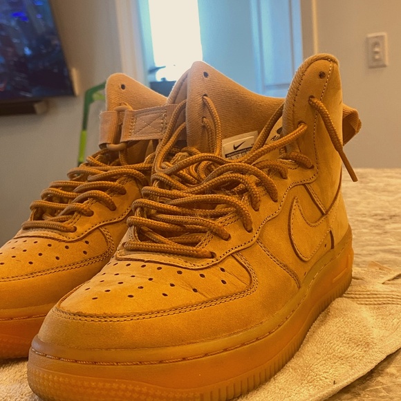 Nike Air Force 1 07 Flax - Picture 3 of 4